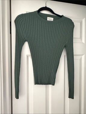 Ribbed Crewneck Sweater – Green